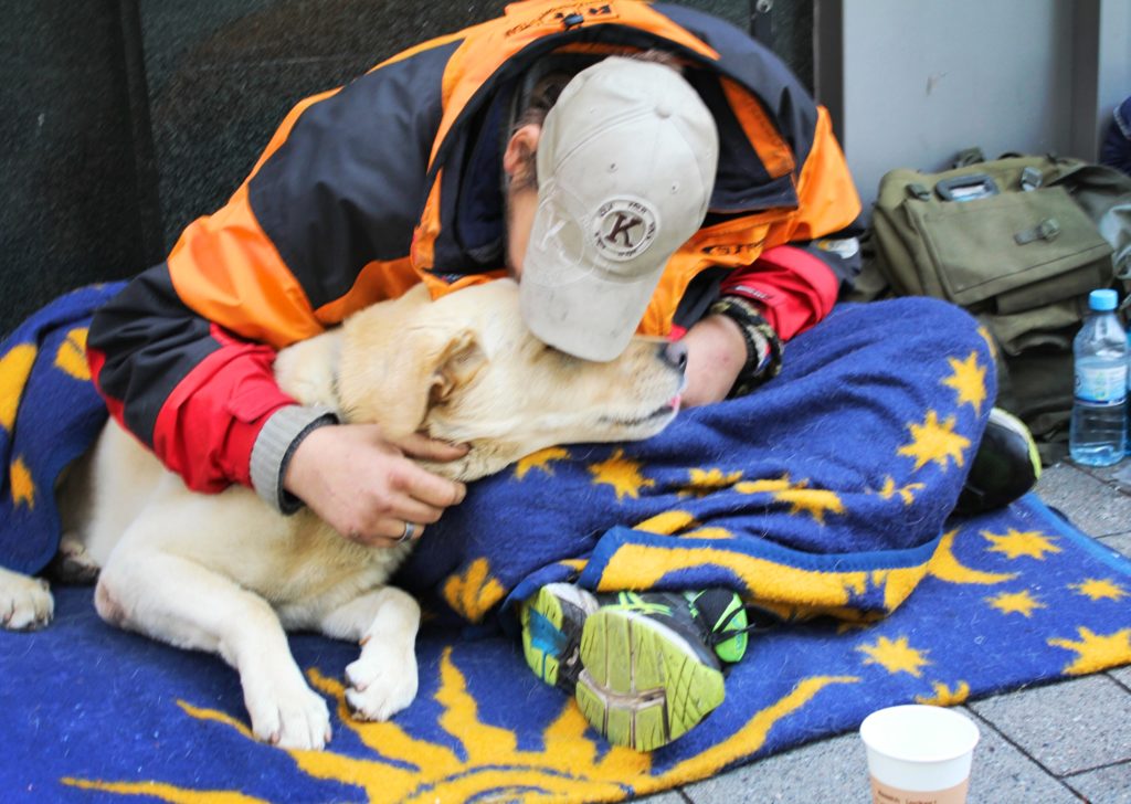 Obdachloser Heiko &amp; sein Hund Flocke Balu From the Blog